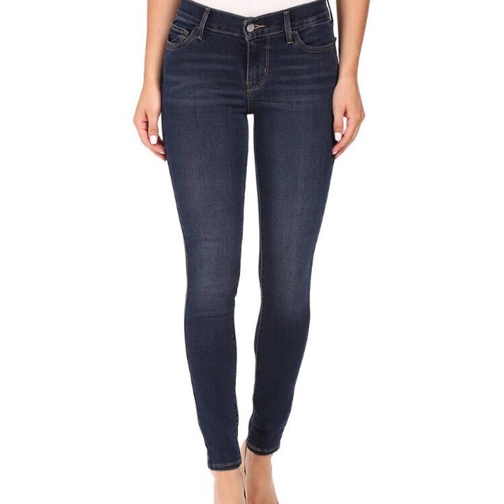 Levi’s 710 super skinny jeans.